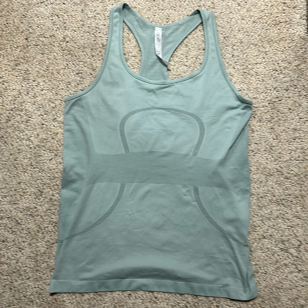 Lululemon work out top